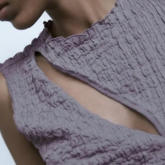 Zara Textured Cut Out Top - Picture 5 of 11
